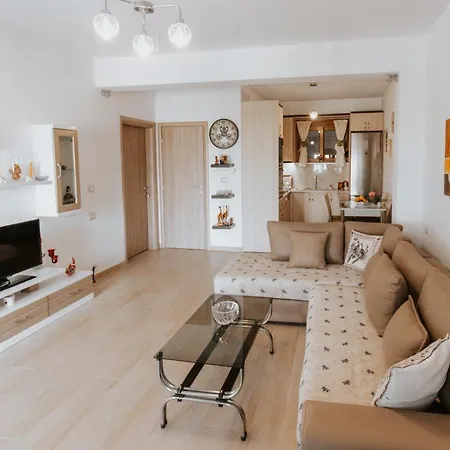 Panoramic Vlachos בית הארחה 4*