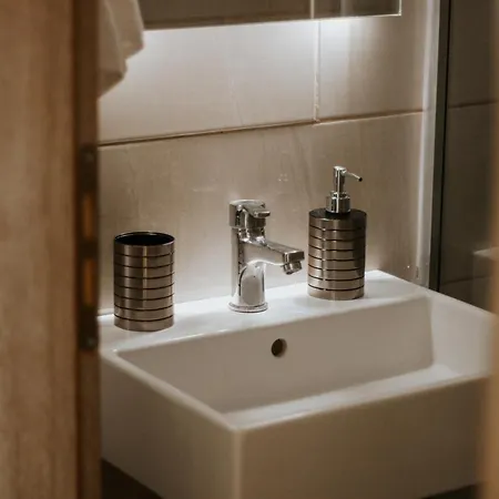 בית הארחה Panoramic Vlachos 4*