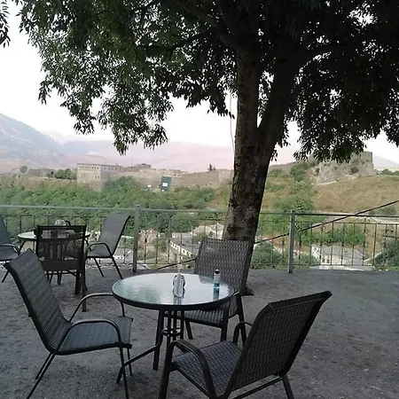 Panoramic Vlachos Vendégház Gjirokastra