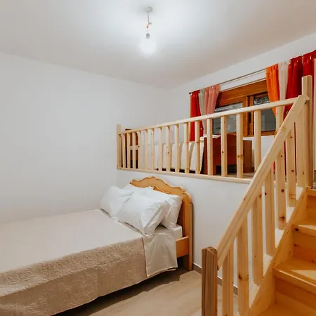 Panoramic Vlachos Konukevi Gjirokastër