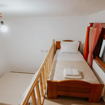 Konukevi Panoramic Vlachos