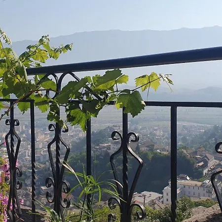 Konukevi Panoramic Vlachos