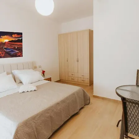 Panoramic Vlachos Konukevi Gjirokastër